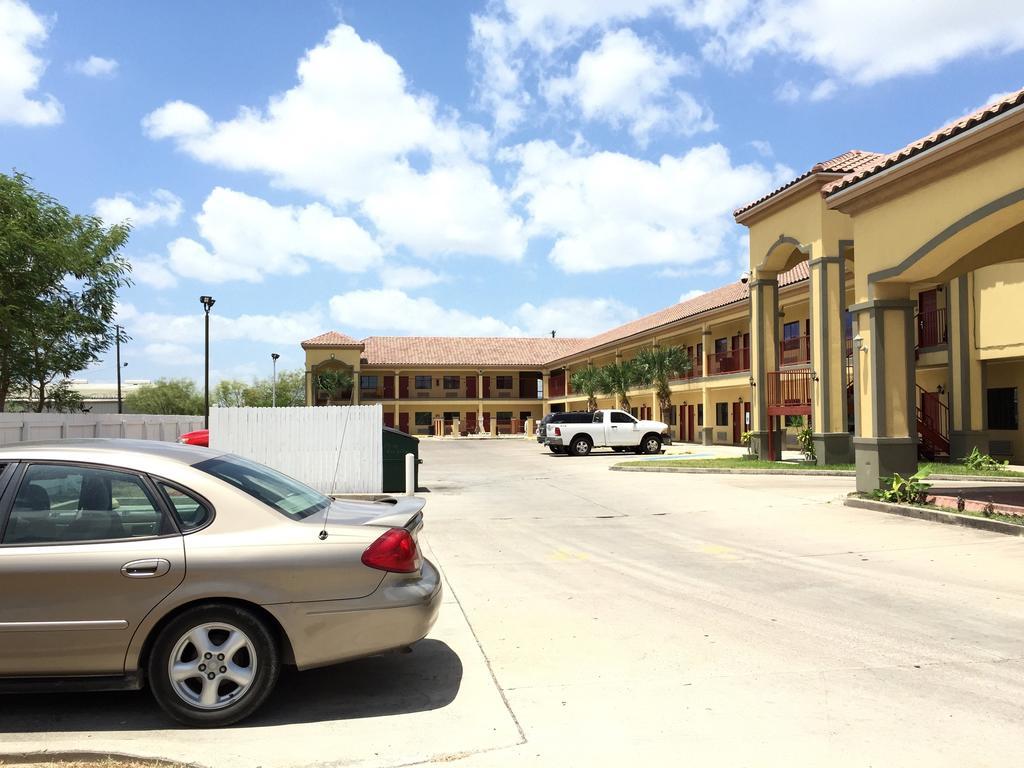 Boca Chica Inn And Suites Brownsville Exterior foto