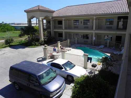 Boca Chica Inn And Suites Brownsville Exterior foto